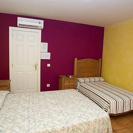 Hostal Velarde Talavera de la Reina Exterior foto
