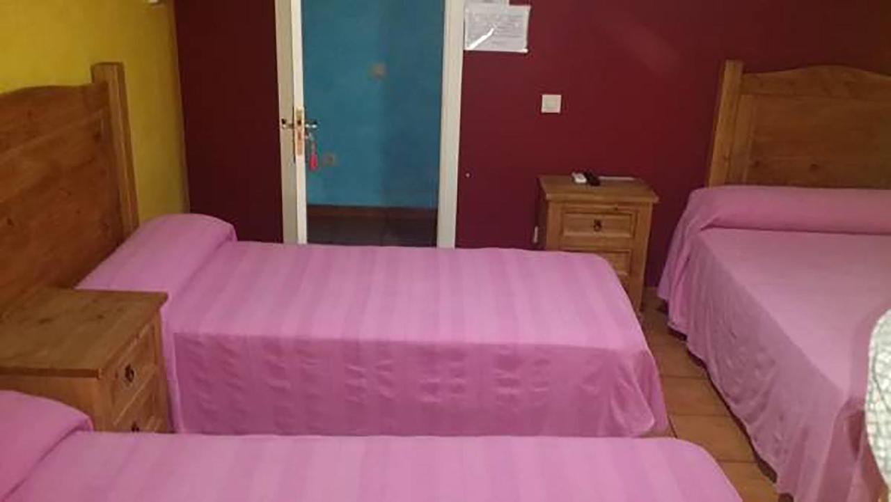 Hostal Velarde Talavera de la Reina Exterior foto