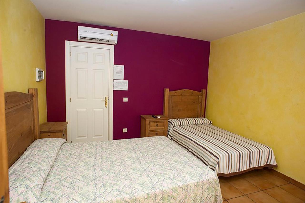 Hostal Velarde Talavera de la Reina Exterior foto